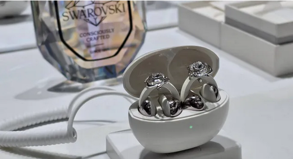 TCL’s Swarovski crystal open earbuds are the kitschiest thing I’ve seen in ages